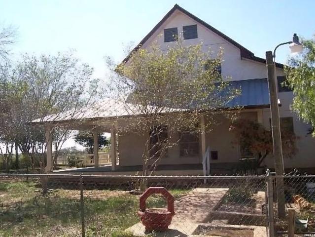 Farm for sale in Floresville, Wilson County
