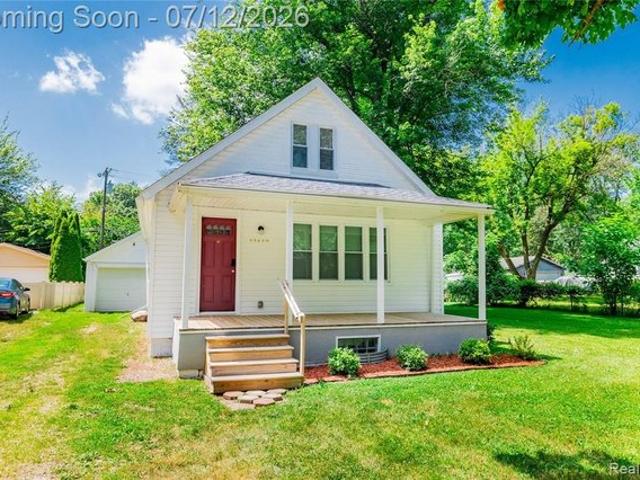 House for sale in Grosse Ile, Michigan