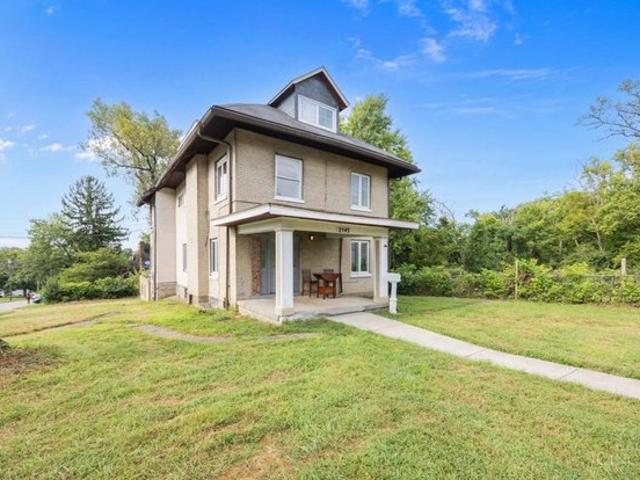 House for sale in Roselawn, Ohio