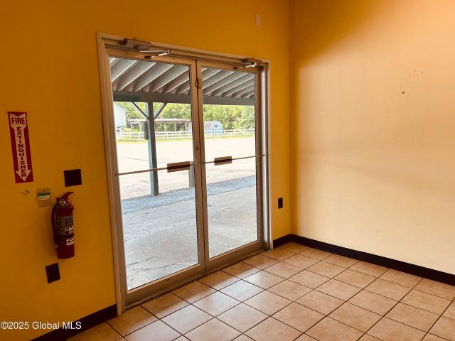 Commercial for sale in Greenwich