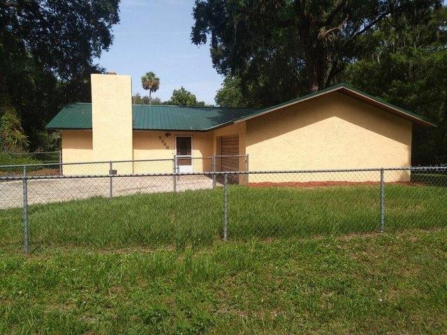 House for sale in Lake Panasoffkee, Florida