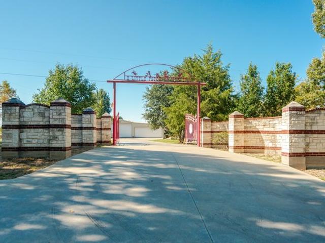 House for sale in Grand Saline, Texas