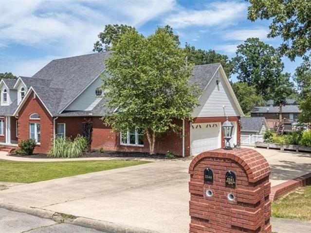 House for sale in Poplar Bluff, Missouri
