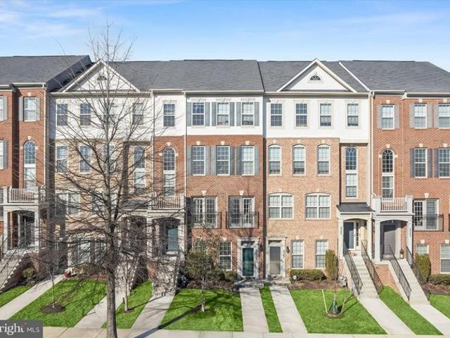 Townhouse for sale in Lanham, Maryland