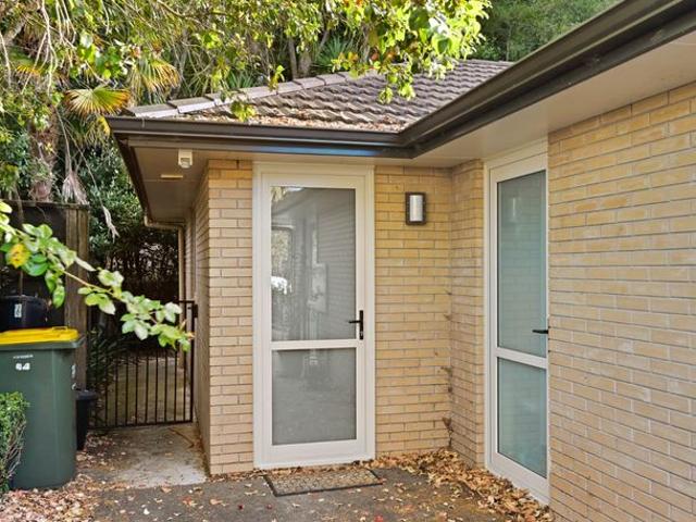 Apartment for rent in Five Cross Roads, Hamilton City