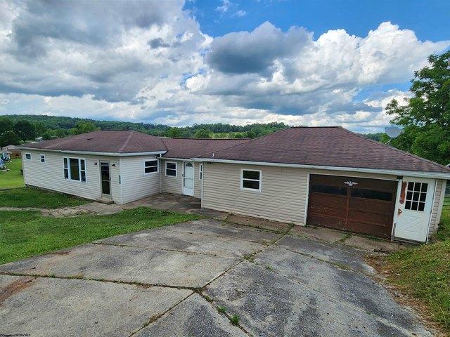 House for sale in Rock Cave, West Virginia