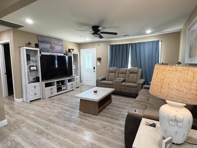 House for sale in Bay, Craighead County