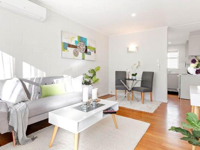 Apartment for rent in Royal Oak, Oroua County