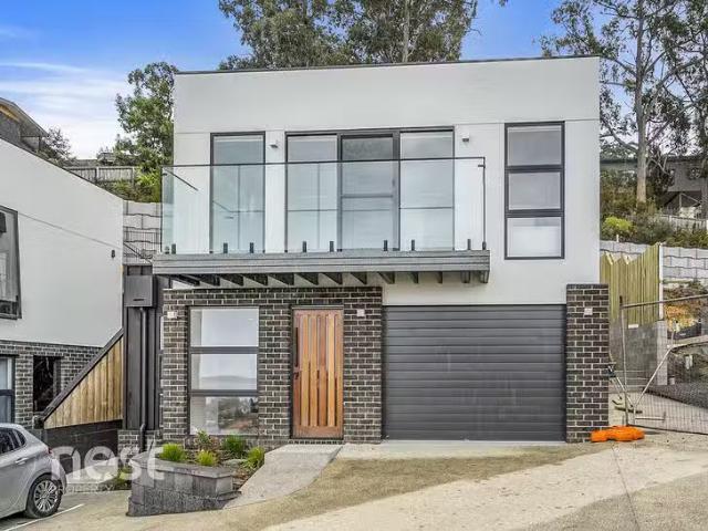 House for rent in Blackmans Bay, Tasmania