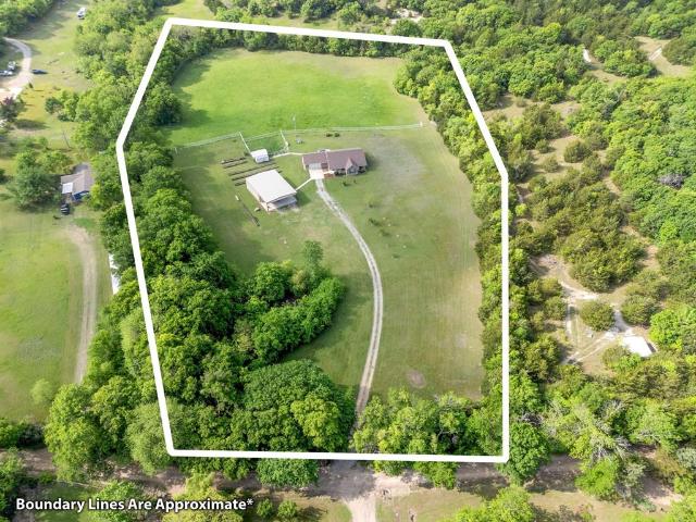 House for sale in Tom Bean, Texas