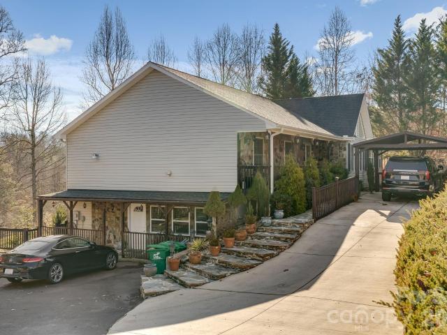 House for sale in Jupiter, Weaverville