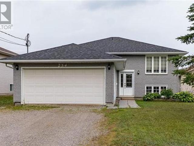 House for sale in Wanup, Ontario