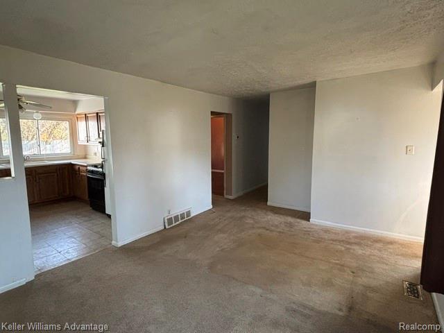 House for sale in Highland Charter Township, Oakland County