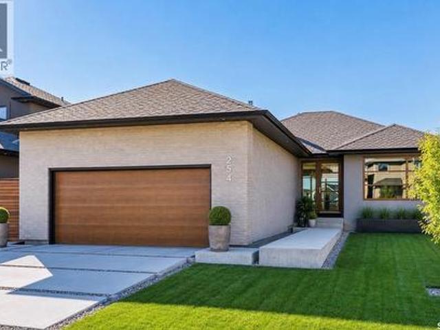 House for sale in Saskatoon, Saskatchewan