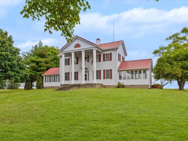 House for sale in Douglas, Illinois