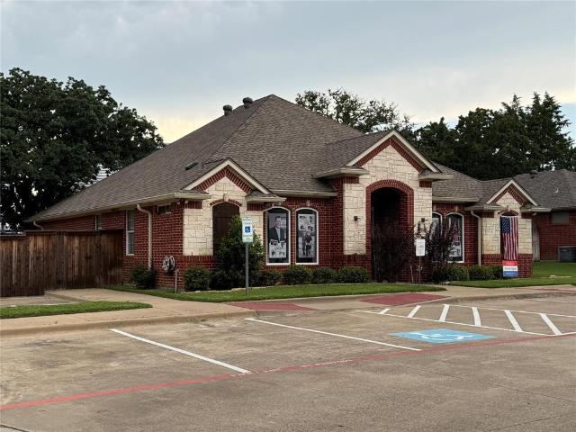 Commercial for sale in Arlington, Texas