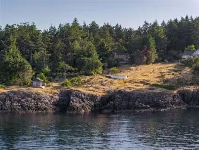 House for sale in Saanich, British Columbia