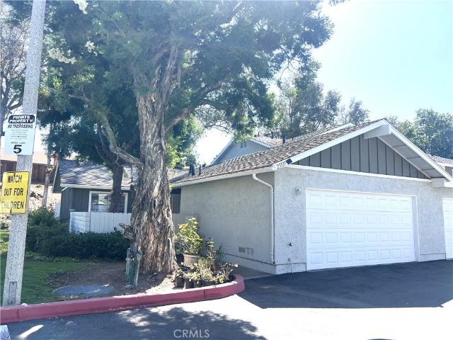 Townhouse for sale in Lake Forest