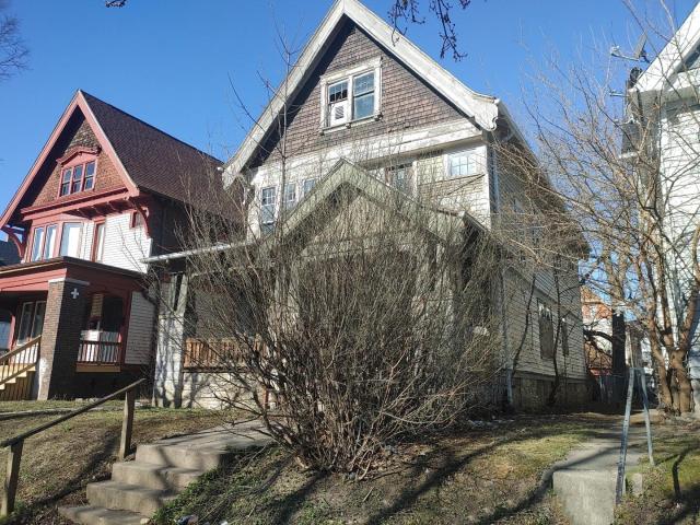 House for sale in Milwaukee, Wisconsin