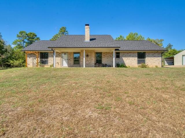 House for sale in Gilchrist, Texas