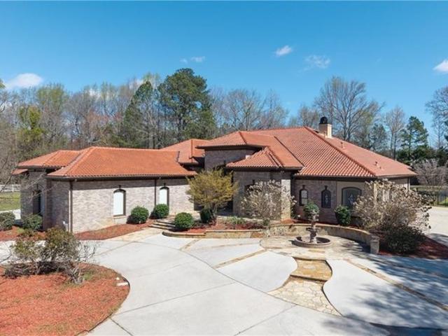 House for sale in Grayson, Georgia
