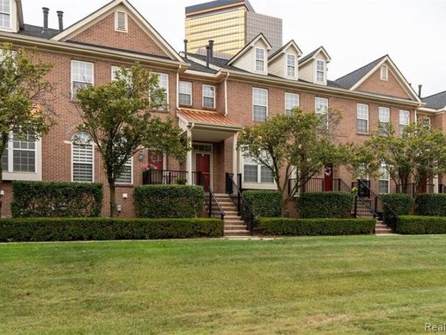 Townhouse for sale in Southfield, Michigan