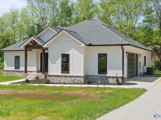 House for sale in Elkmont, Alabama