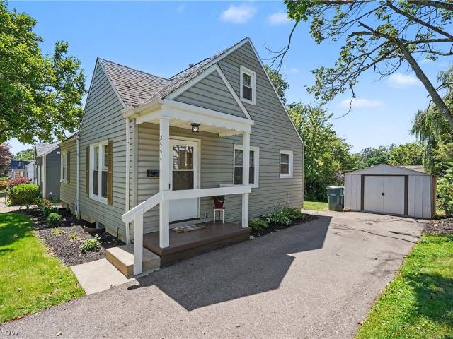 House for sale in Summit, Ohio