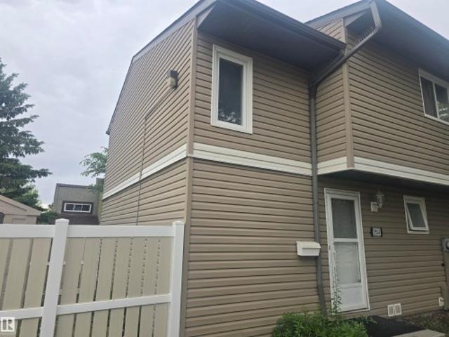 Townhouse for sale in Lakewood, Edmonton