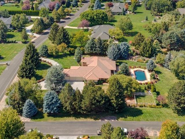 House for sale in Eagle, Idaho