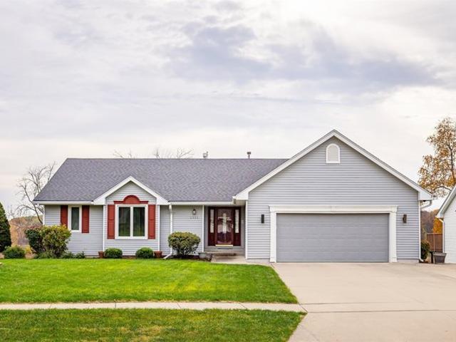 House for sale in Easter Lake Park, Des Moines