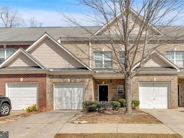 Townhouse for sale in College Park, Georgia