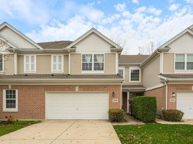 Townhouse for sale in Westchester, Illinois