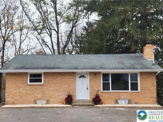 House for sale in Mount Bethel, Pennsylvania