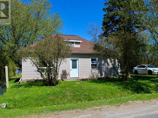 House for sale in Ontario