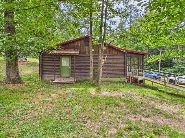 House for sale in Blaine, Kentucky