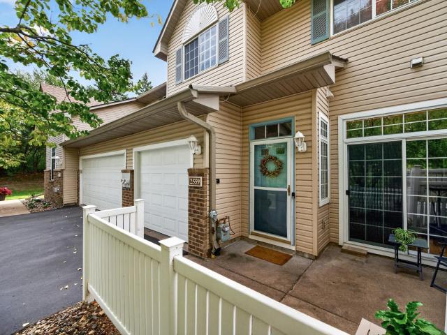 Townhouse for sale in Woodbury, Minnesota