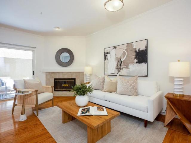 Condo for sale in Palo Alto, California