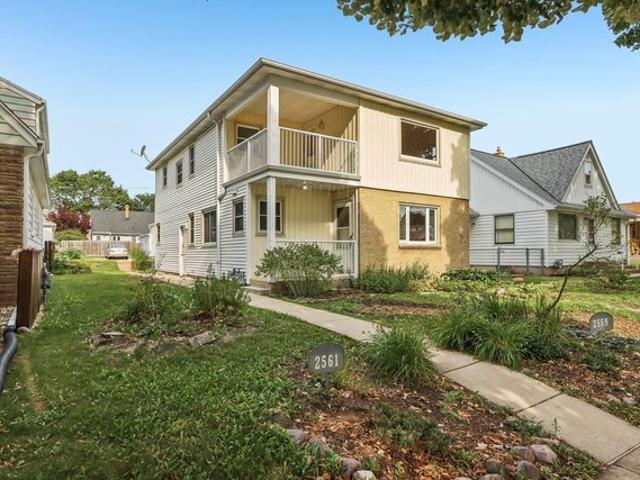 House for sale in Milwaukee, Wisconsin