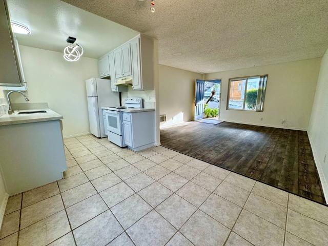 Apartment for rent in Carlsbad, California