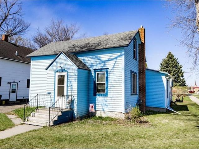House for sale in Valley City, North Dakota