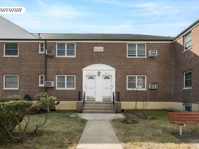 House for rent in Queens, Arverne