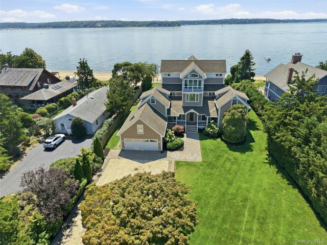 House for sale in Huntington, New York