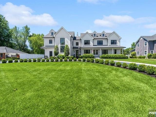 House for sale in Pequannock, New Jersey
