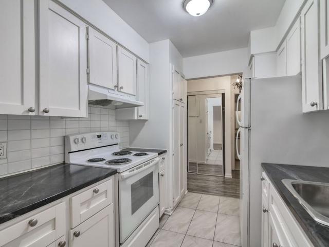 Apartment for rent in Saint-Lambert, Montérégie