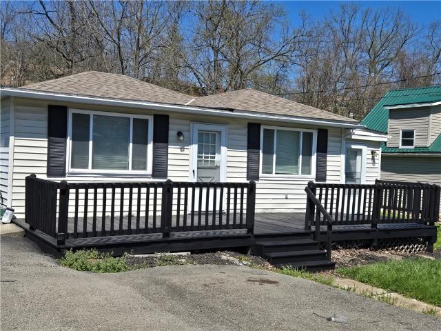 House for sale in Buena Vista, Pennsylvania
