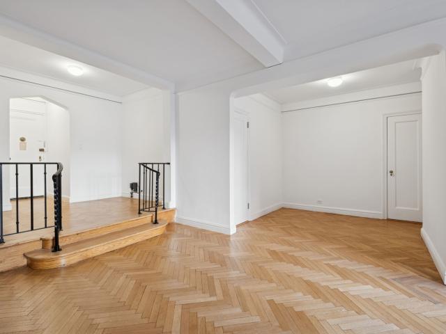 Condo for sale in Manhattan Community Board 12, New York
