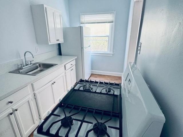 Apartment for rent in Canoga Park, California