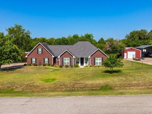 House for sale in Kilgore, Gregg County