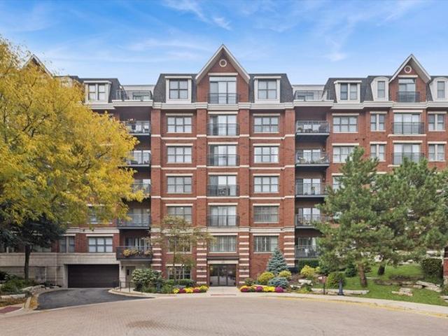 Condo for sale in Wheaton, DuPage County